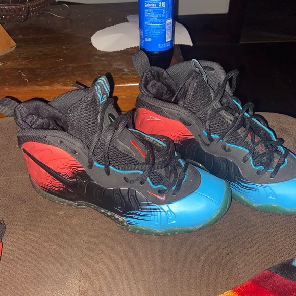 Nike - Picture 2 of 5